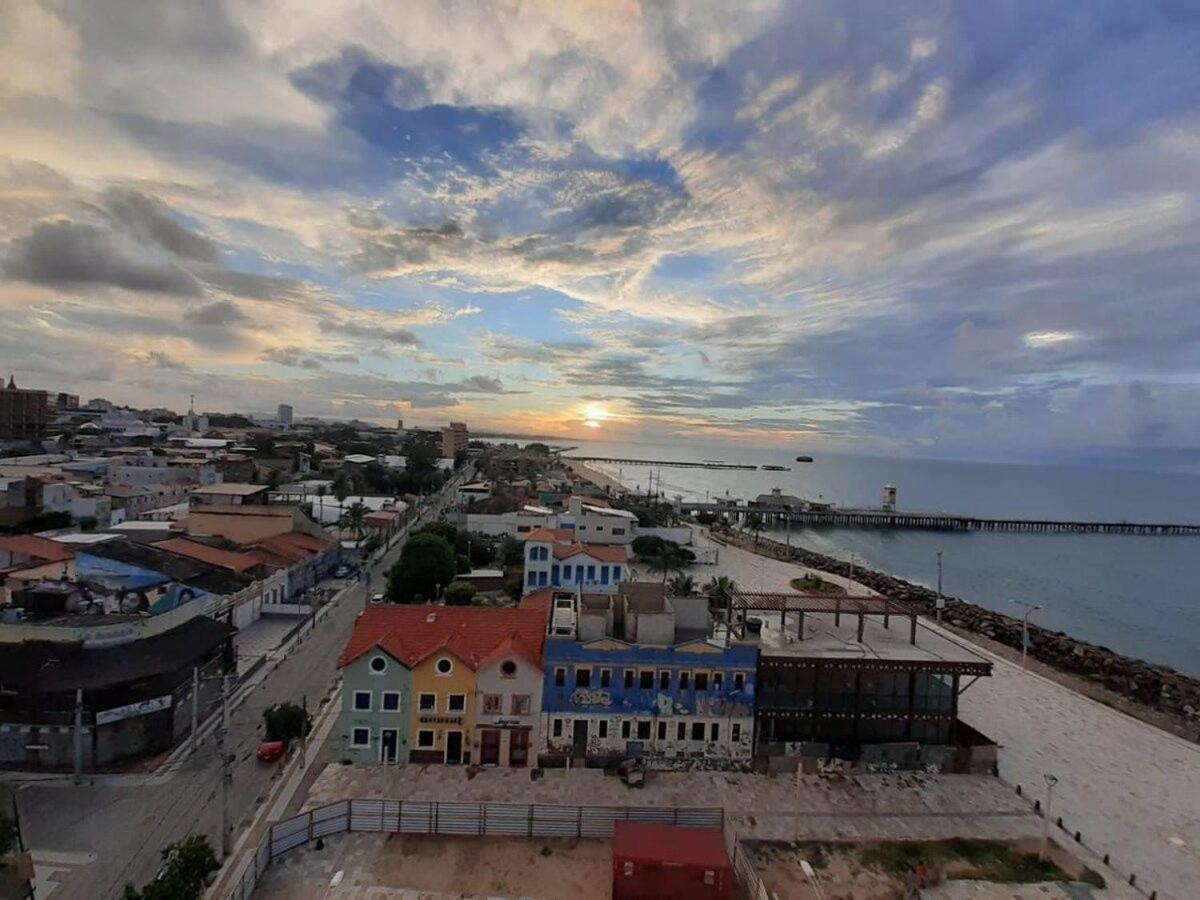 605 Flat Mobiliado Com Vista Lateral Mar Na Praia De Iracema Com Ventilador Fortaleza  Kültér fotó